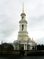 Спасо-Преображенский храм и ограда каслинского литья с соболями.