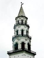 Верхние ярусы башни.