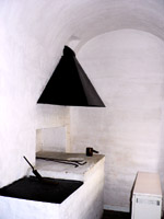 Печь в тайной лаборатории.