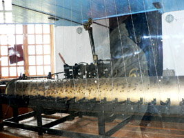 Механизм музыкальных часов.