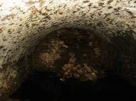 Один из погребов изнутри